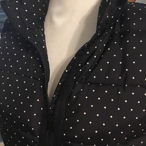 Laura Scott Jackets & Coats - ⭐️Adorable puffy vest! Laura Scott Jackets & Coats - ⭐️Adorable puffy vest!